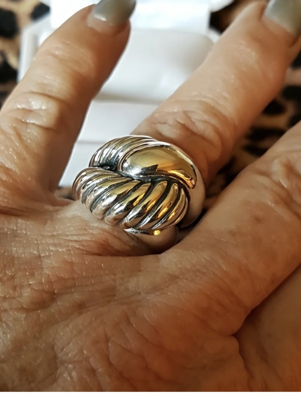 STERLING SILVER INFINITY KNOT